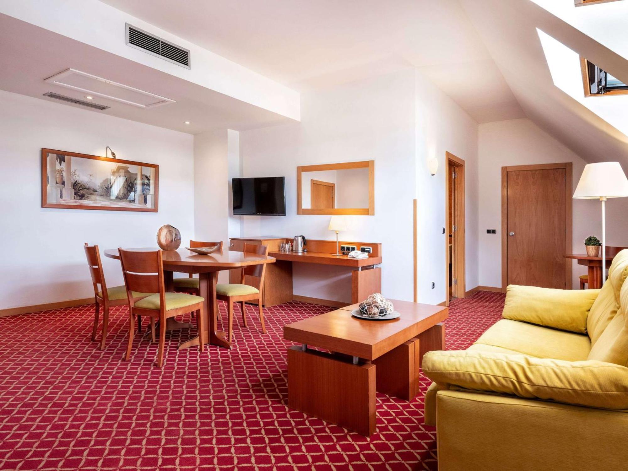 Hotel Zentral León Eksteriør billede